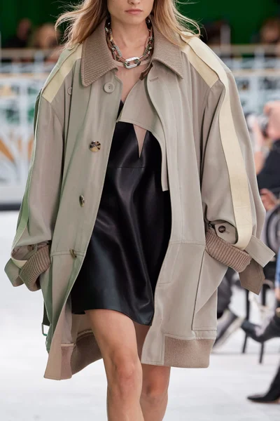 Look 23